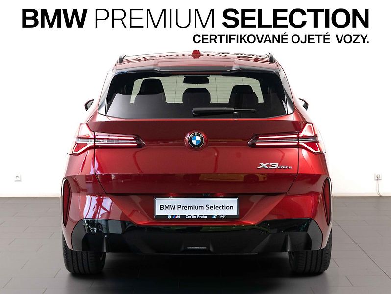 BMW X3 30e xDrive - fotka 4 z 24