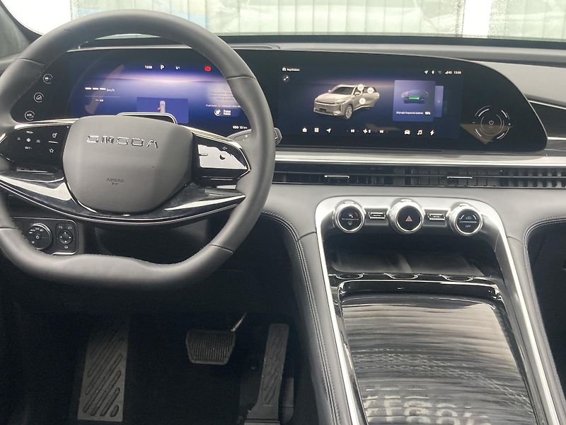Omoda 9 PHEV (2026) Premium 1.5 TGDi PHEV - fotka 6 z 15