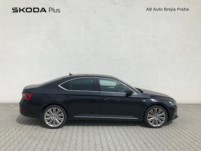Škoda Superb (2020) GRT L K TS 200/2.0 A7A - fotka 26 z 35