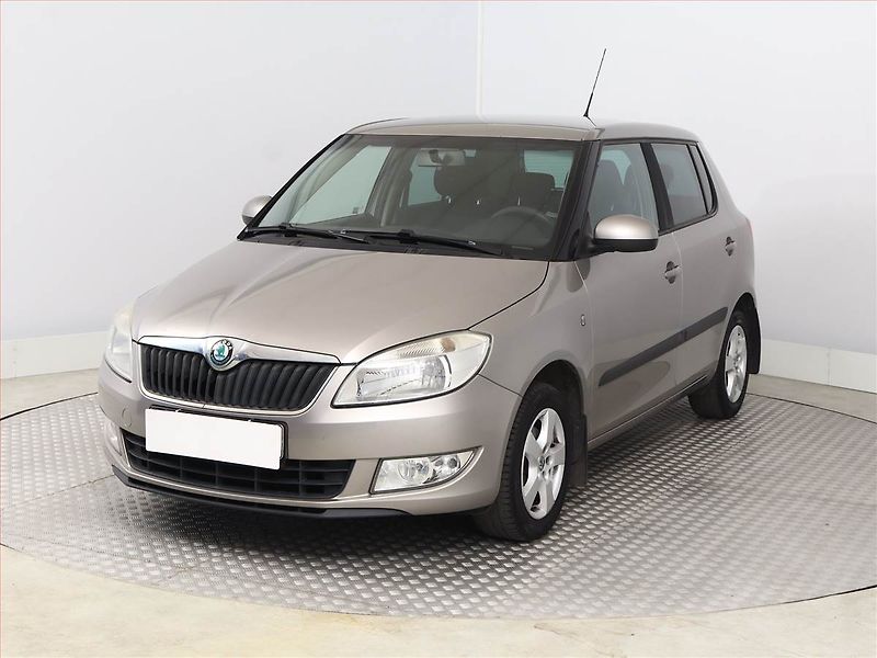 Škoda Fabia (2011) 1.4 16V, LPG, Serv.kniha - fotka 2 z 11