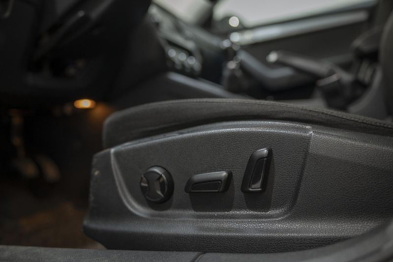 Škoda Octavia 2.0 TDI 110 kW 4x4 - fotka 23 z 35