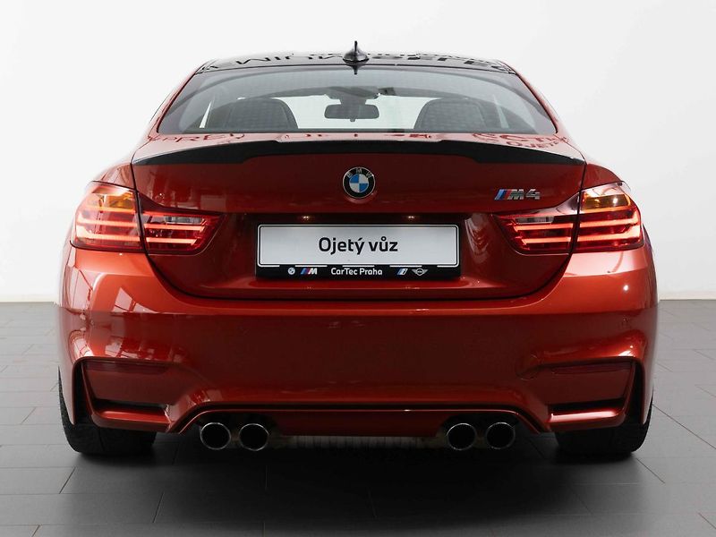 BMW M4 Coupé - fotka 4 z 19