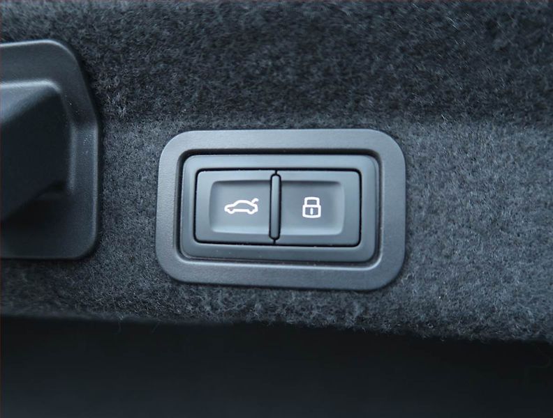 Audi A6 (2020) Sport 50 TDI - fotka 19 z 20