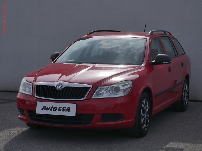 Škoda Octavia (2011) 1.2 TSi, ČR, Active, AC - fotka 3 z 18