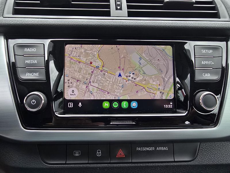 Škoda Fabia 1.0TSI 70KW TOUR SmartLink ČR - fotka 21 z 31