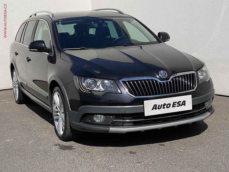 Škoda Superb (2014) 3.6FSi 4x4, Outdoor, DSG - fotografie inzerátu