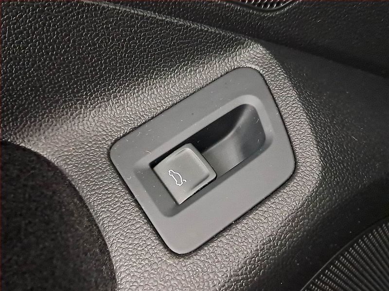Volkswagen Passat (2018) Highline 2.0 TDI, 4X4 - fotka 24 z 26