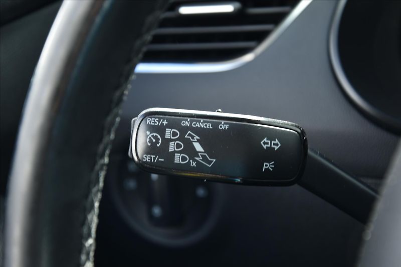 Škoda Octavia 1.6 TDI 85kW DSG LED NAVI ČR - fotka 15 z 24