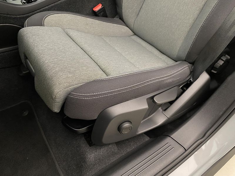 Volvo XC40 B3 CORE AUT CZ - fotka 24 z 49