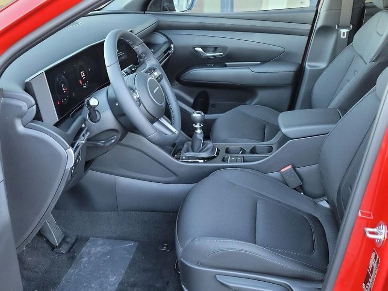 Hyundai Tucson (2026)  1,6 TGDI MT GO CZECH - fotka 14 z 26