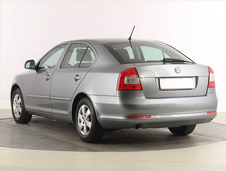 Škoda Octavia (2011) 1.6 TDI, Tempomat - fotka 4 z 18