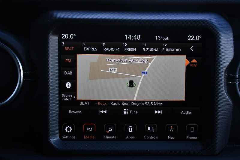 Jeep Wrangler 2.2CRD UNLIMITED REZERVACE - fotka 35 z 51