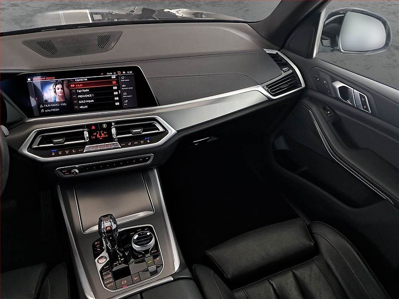 BMW X5 (2021) xDrive30d - fotka 8 z 32