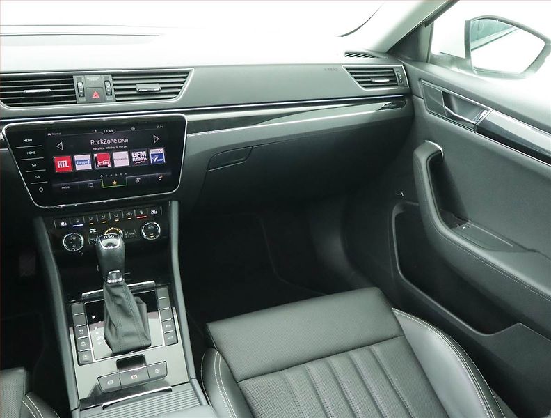 Škoda Superb (2021) Laurin&Klement 2.0 TDI - fotka 8 z 22