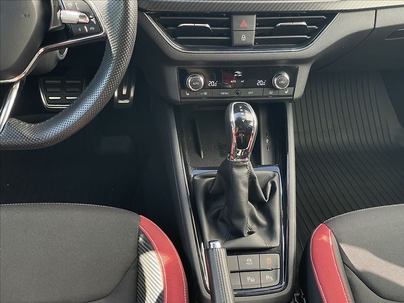Škoda Kamiq 1,5 TSI DSG Monte Carlo - fotka 12 z 24