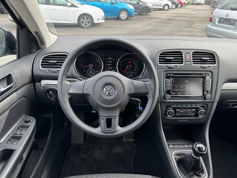 Volkswagen Golf (2010) Variant Comfortline 1.6 TDI - fotka 14 z 32