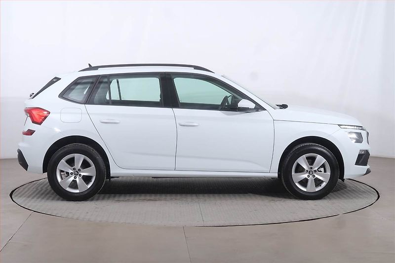 Škoda Kamiq (2025) 1.0 TSI - fotka 6 z 21