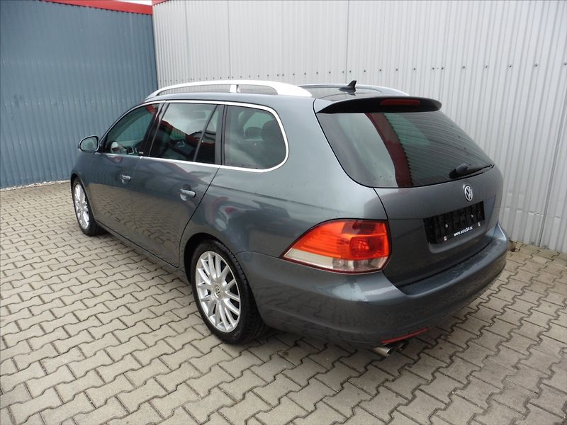 Volkswagen Golf 1.4 TSi Style Navi Xenon - fotka 3 z 14