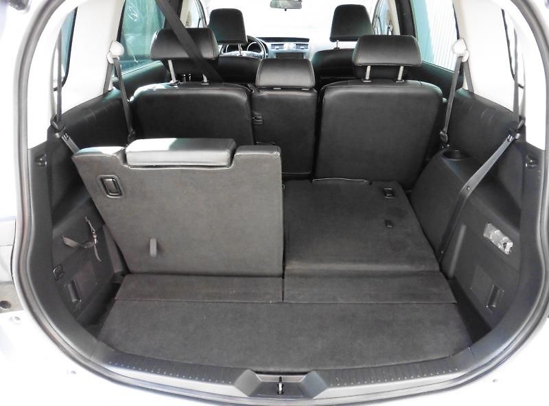 Mazda 5 1.6 MZR-CD GTA 7.míst - fotka 7 z 12
