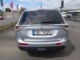 Mitsubishi Outlander 2,3DI-D 4x4 ČR 7 MÍST ! 2.MAJ. - náhled 12