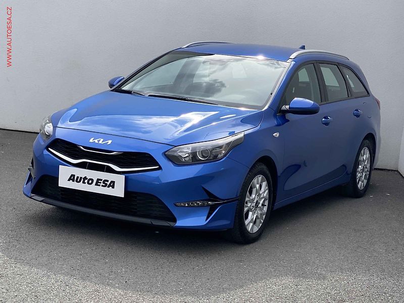Kia Ceed (2023) 1.5 T-GDi, ČR, Spin, AT - fotka 3 z 18