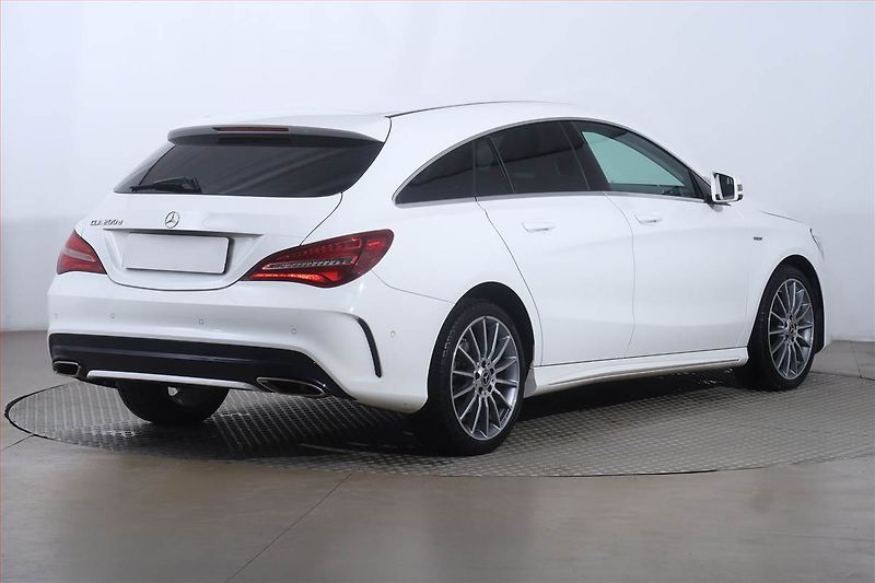 Mercedes-Benz CLA (2018) AMG Paket 200 CDI, Automat - fotka 5 z 22