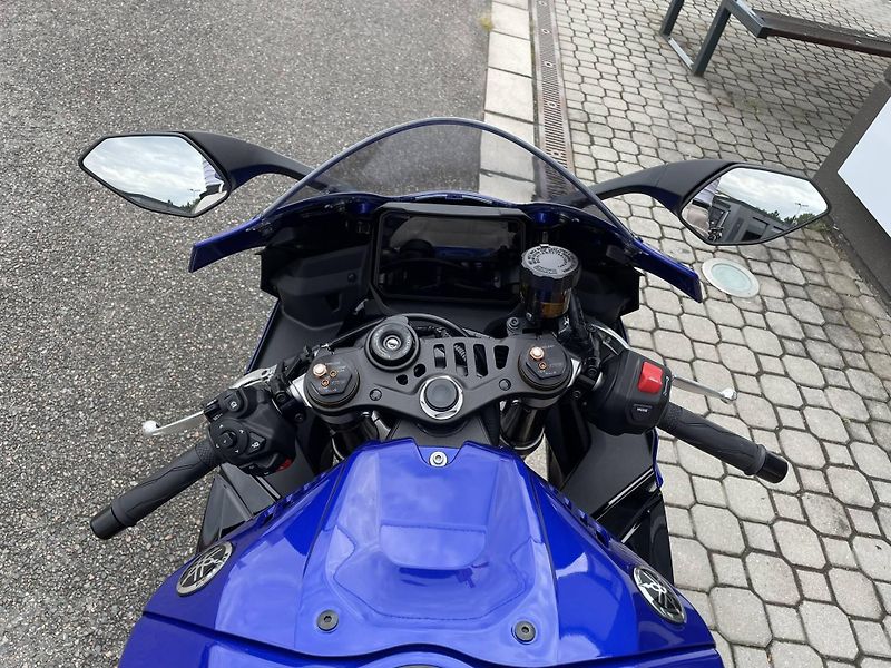 Yamaha (2026) YZF-R9 EU5+ - fotka 10 z 13