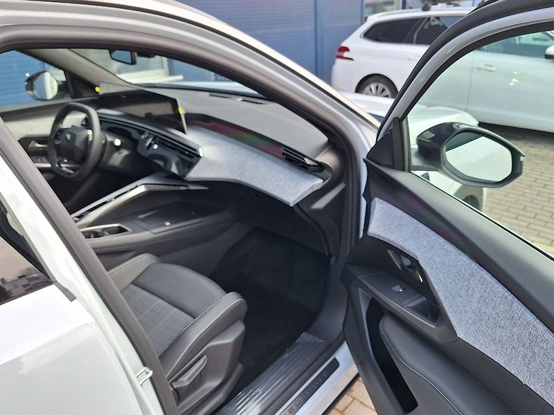Peugeot 5008 (2026) GT Hybrid 145 e-DCS6 - fotka 9 z 21