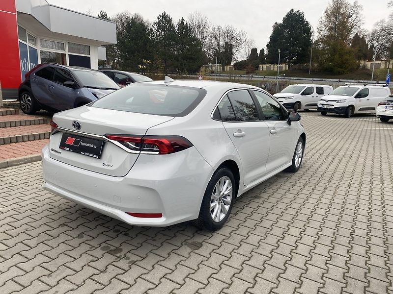 Toyota Corolla 1.8 Hybrid Comfort Tech - fotka 5 z 24