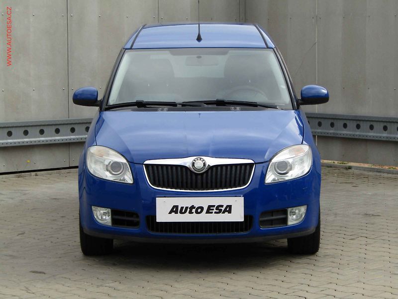 Škoda Roomster (2008) 1.4 i, AC, tažné - fotka 2 z 16