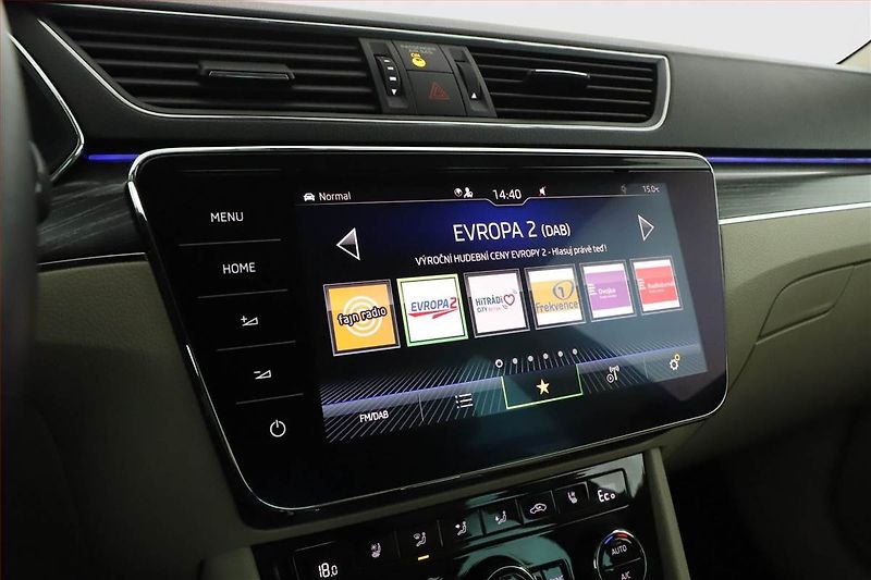 Škoda Superb (2020) iV 1.4 TSI PHEV, ČR, AUTOMAT - fotka 13 z 25