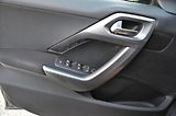 Peugeot 2008 (2017) 1.2 PT 60kW KLIMA / TAŽNÉ - náhled 16