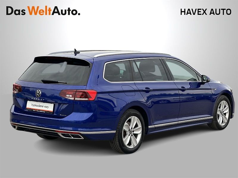 Volkswagen Passat Variant (2023) 2.0 TDI 4Motion DSG R-Line - fotka 2 z 35