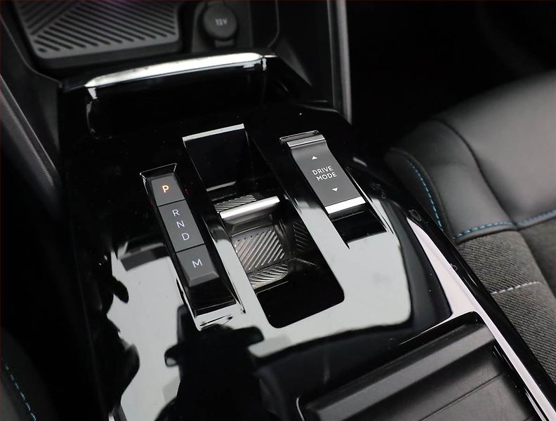 Citroën C4 (2021) 1.2 PureTech, Automat - fotka 13 z 15