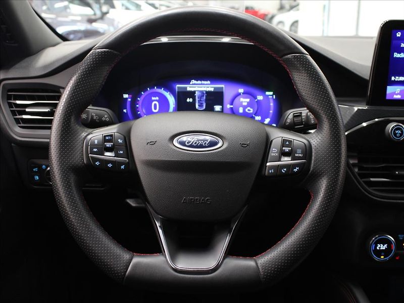 Ford Kuga 2,5 PHEV 165kW ST-line X 34tkm - fotka 9 z 26