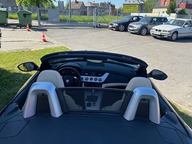 BMW Z4 (2010) 3.0 /190kW - fotka 12 z 14