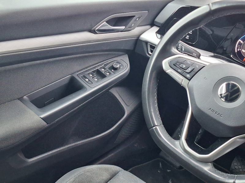 Volkswagen Golf (2021) 2.0TDI 85kW DSG -TAŽ.ZAŘ.-DPH - fotka 12 z 39