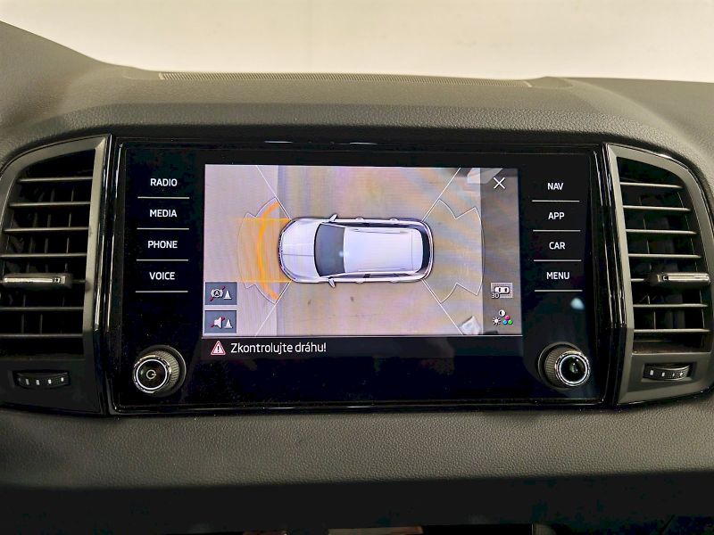 Škoda Karoq (2025) 1.5 TSI 110 kW Sportline - fotka 14 z 31