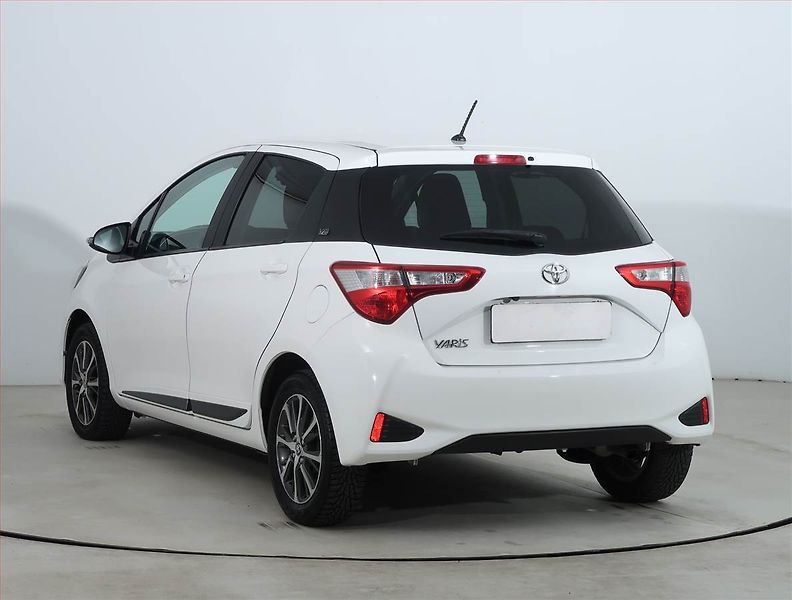 Toyota Yaris (2019) Y20 1.5 Dual VVT-i, Serv.kniha - fotka 4 z 19
