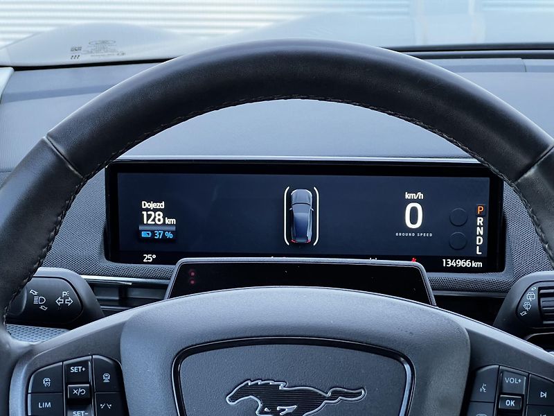 Ford Mustang Mach-E RWD 75kWh 190kW 1.Maj DPH - fotka 9 z 26