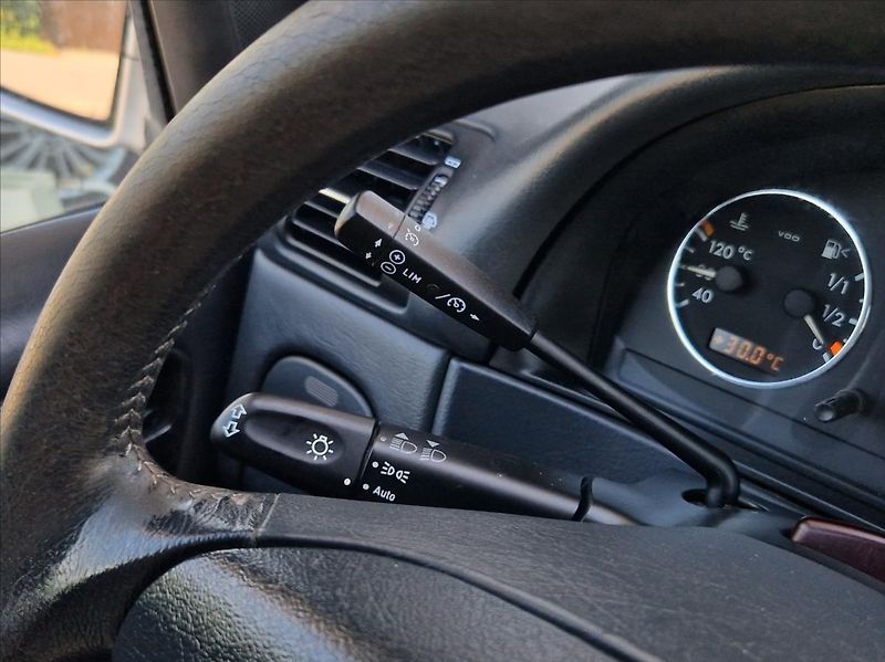 Mercedes-Benz Třídy M 2,7 CDI 120kW AUTO  ML 270 CDI - fotka 22 z 33