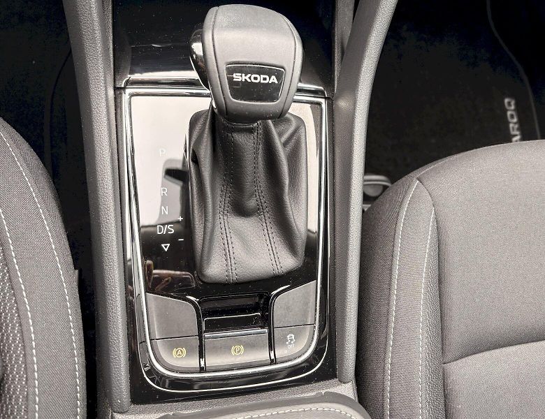Škoda Karoq (2026) TSI 110kW 130 let DSG - Webast - fotka 20 z 28
