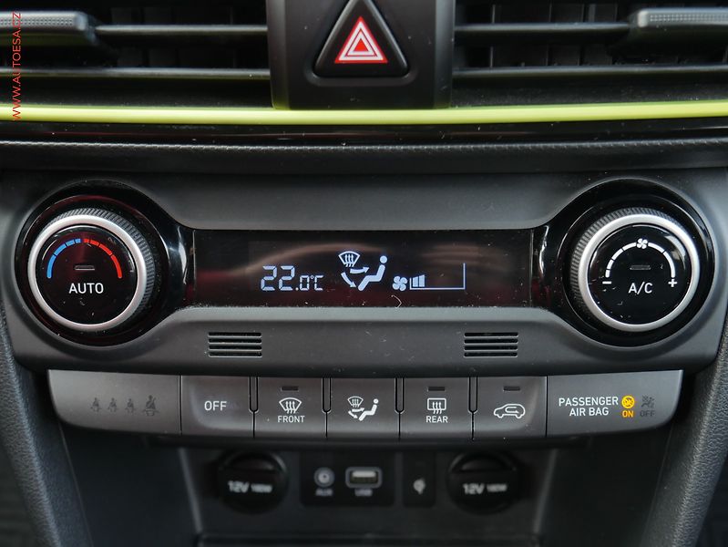 Hyundai Kona (2018) 1.0T-GDi, 1.maj,ČR, Navigace - fotka 17 z 25