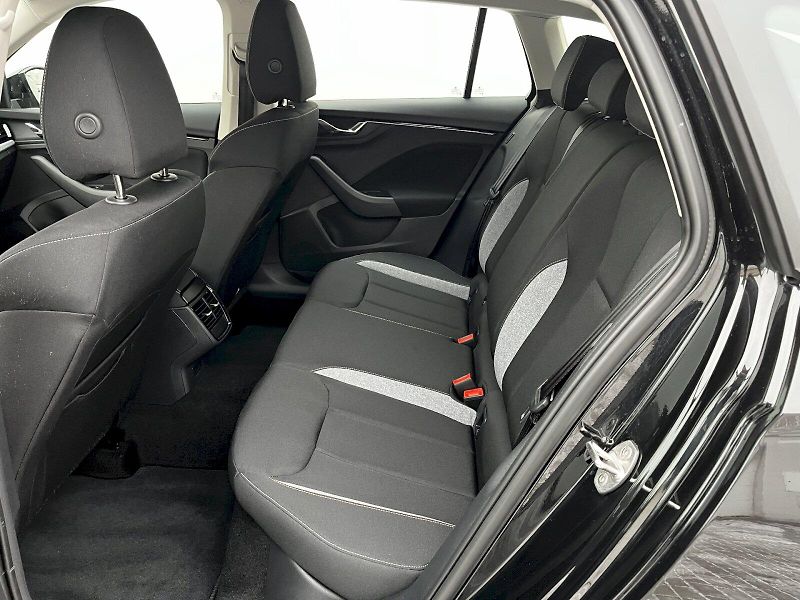 Škoda Scala (2025) 1,0TSI 85KW SELECTION - fotka 12 z 20