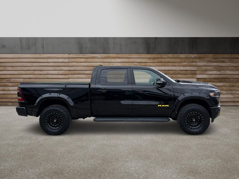Dodge RAM (2021) +HEMI+LPG+OFFROAD PAKET+ - fotka 2 z 24