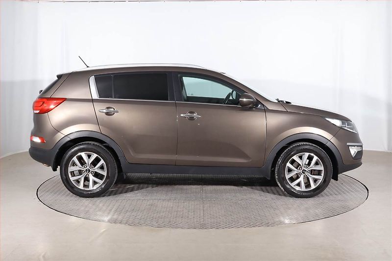 Kia Sportage (2015) 1.7 CRDi, Serv.kniha, Navi - fotka 6 z 24