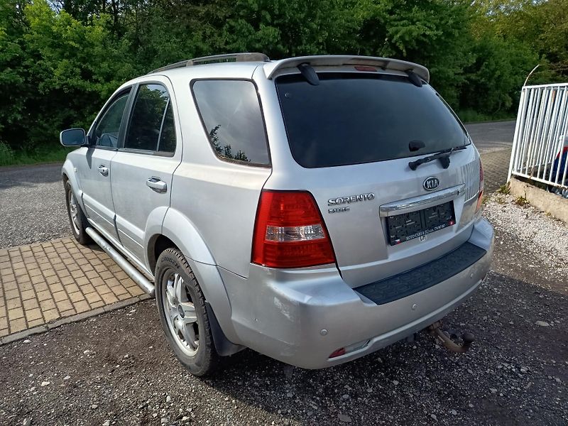 Kia Sorento (2007) 2.5 VGT tažné na 3t. - fotka 21 z 46
