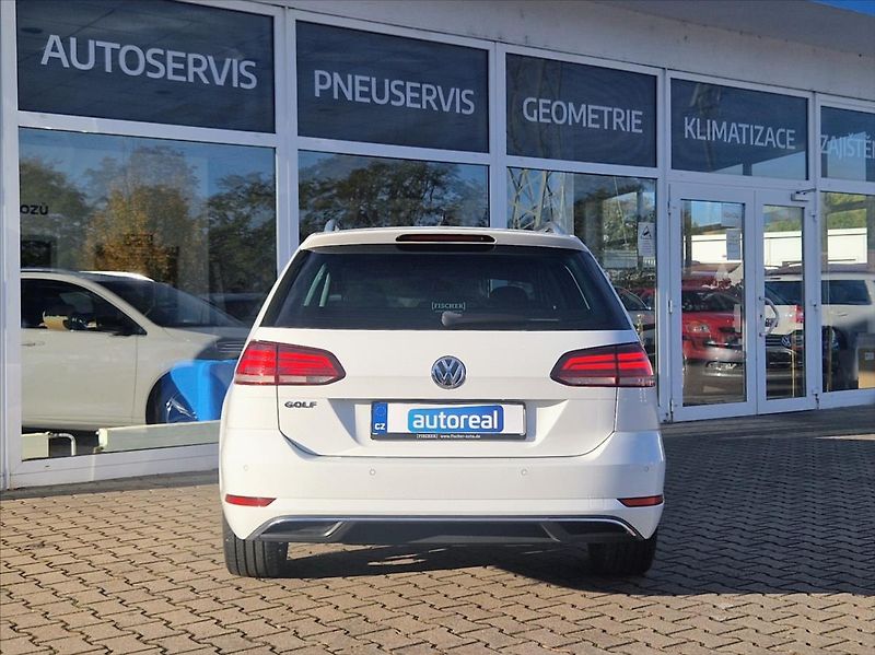 Volkswagen Golf 1,6 TDI LED KOMP.SERV.HISTORIE - fotka 4 z 50