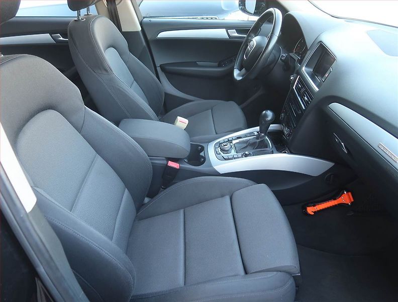 Audi Q5 (2010) 2.0 TDI, 4X4, Automat, Navi - fotka 8 z 20