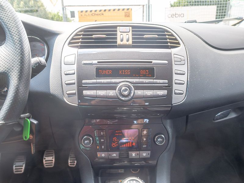 Fiat Bravo (2008) 1.9JTD 110KW SPORT - ROZVODY! - fotka 19 z 39